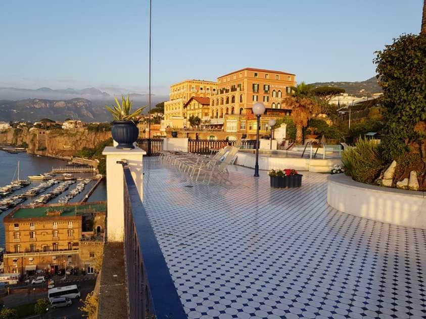 Villa La Terrazza Suites Sorrento Exterior photo